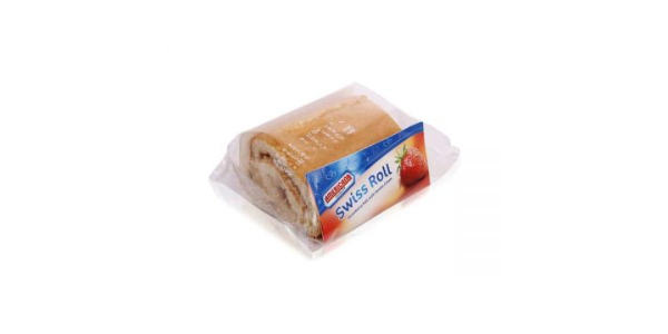 AMERICANA HALF SWISS ROLL STRAWBERRY 55GM
